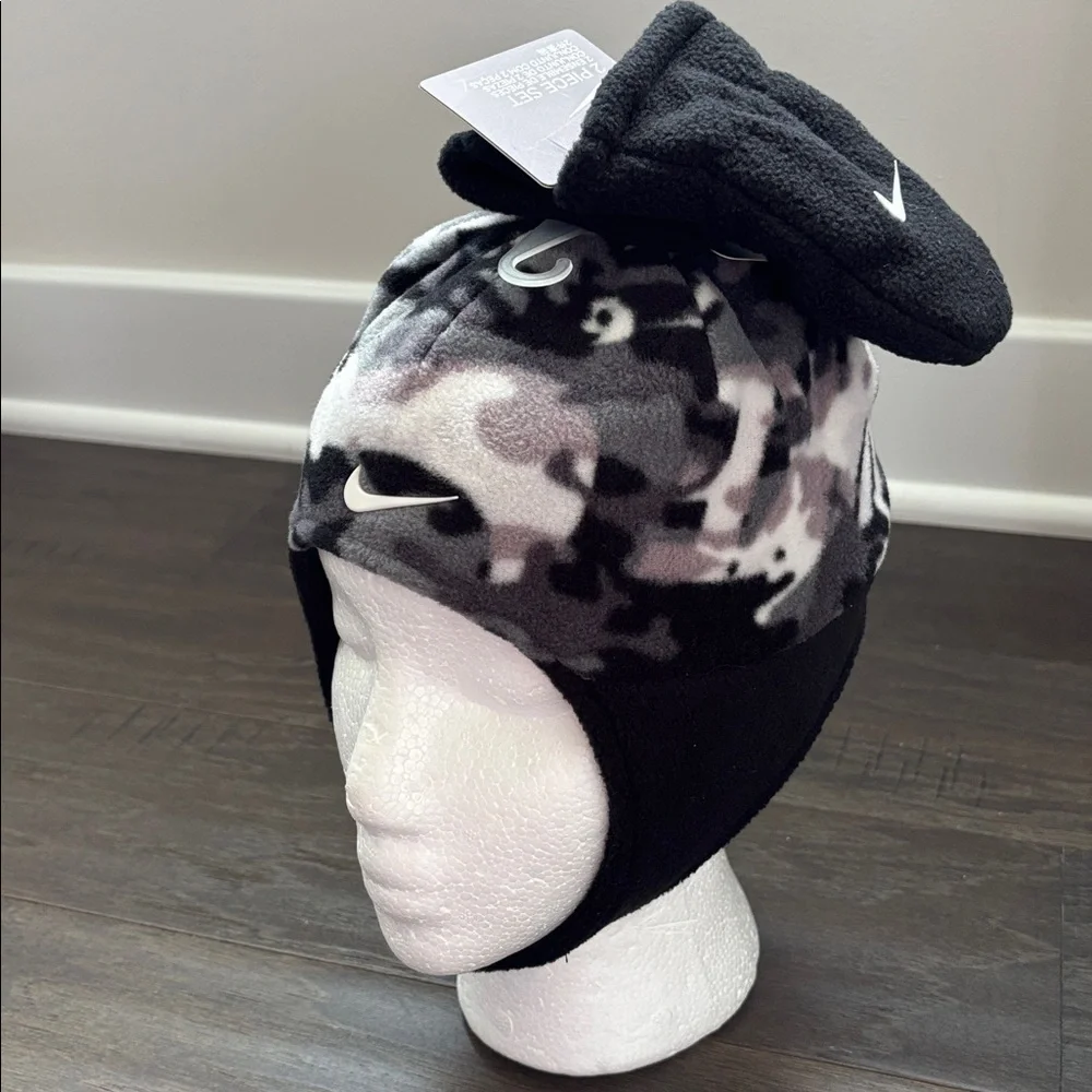 Nike 2 pc.Infant earflap fleece hat & mitten set,camo pattern,velcro chin,Swoosh